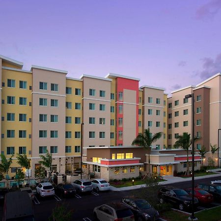 Residence Inn By Marriott Miami Airport West/Doral Экстерьер фото